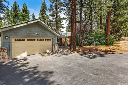 329 Sherwood Blvd, Big Bear City, CA 92314-9364