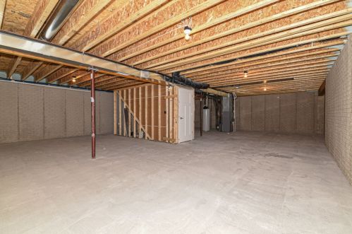 637 Annecy Park Cir, Waterford WI  53185-4262 exterior