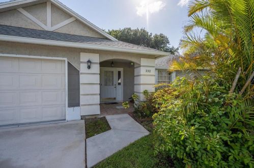 332 Camelot Dr, Fort Pierce, FL 34983-1744