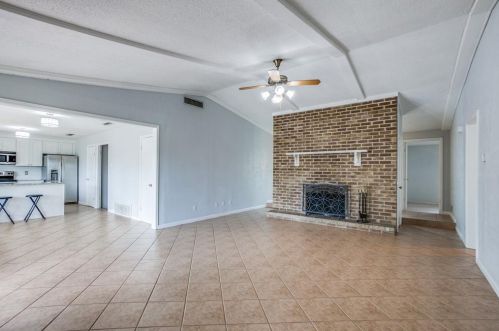 1817 Linda Ln, Richardson TX  75081-2614 exterior