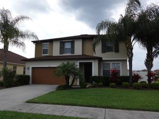 580 First Cape Coral Dr, Winter Garden FL  34787-5927 exterior