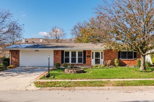 705 Angelia Ct, Englewood, OH 45322-2030