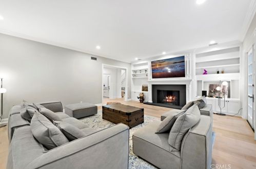 7 Cheshire Ct, Newport Beach CA  exterior