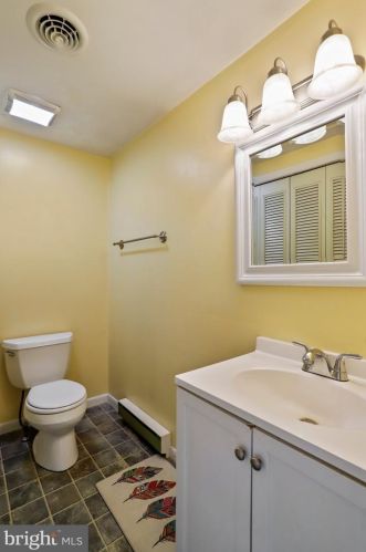 10601 Scenic View Dr, Upton PA  17225-9359 exterior