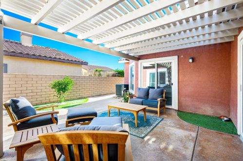 67761 Rio Vista Dr, Cathedral City CA  92234-8636 exterior