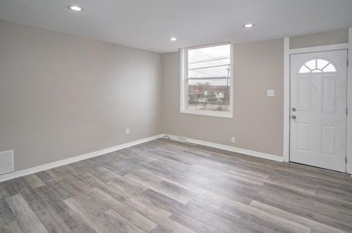 1933 Webster Ave, Pittsburgh, PA 15219-4129