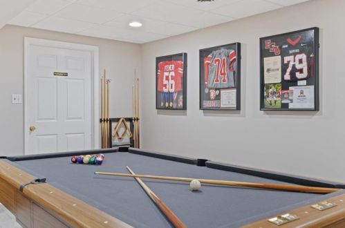 5924 Elderberry Dr, Orefield PA  18069-8811 exterior