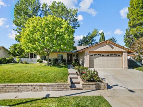 27519 Tula Dr, Santa Clarita, CA 91350-1332