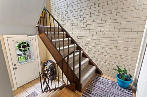 3223 Camberly Dr, Gibsonia, PA 15044-8432