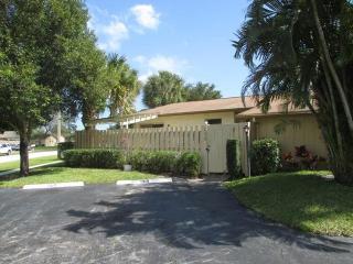 1310 Arapaho St, Jupiter, FL 33458-3902