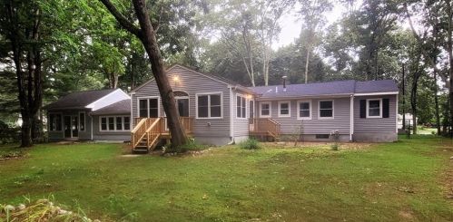 30 Highwood Dr, Coventry RI  02816-8209 exterior