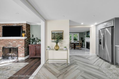 961 Front St, Tinton Falls NJ  07701-5615 exterior