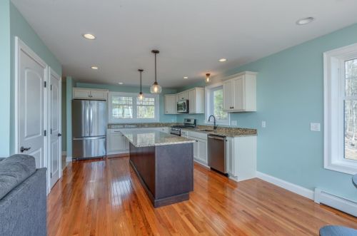 875 Valley Rd, Washington NH  03280-3122 exterior