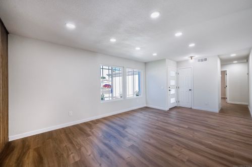 10159 Arrow Rock Ave, San Diego CA  92126-3619 exterior