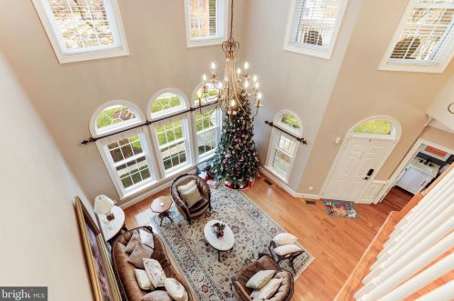 43331 Riverpoint Dr, Leesburg VA 20176-1296 exterior