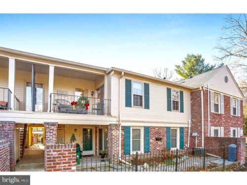 108 Cheshire Dr, Blue Bell, PA 19422-1103