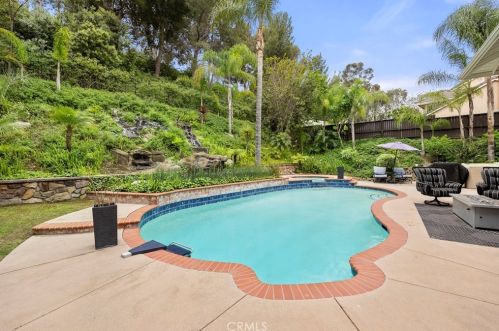 4370 Rocky Point Rd, Anaheim CA  92807-3420 exterior