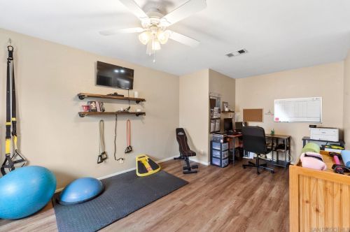 42064 Pine Needle St, Temecula CA  92591-7915 exterior