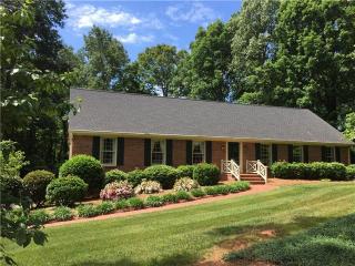 1211 Marietta Dr, Kernersville, NC 27284-2120