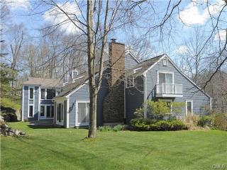 9 Frost Pond Rd, Stamford, CT 06903-3035