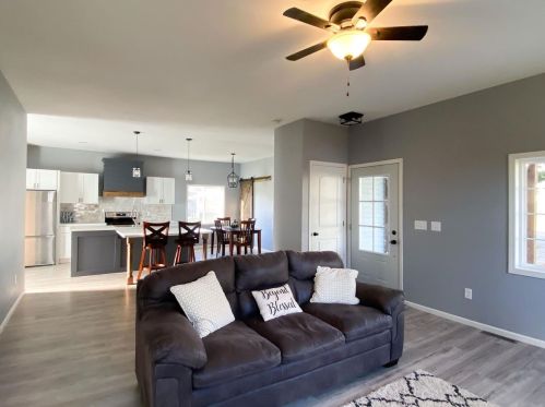 117 Dodge St, Dodgeville WI  53533-1211 exterior