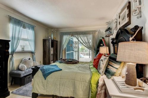 4046 Floramar Ter, New Port Richey FL 34652-3167 exterior