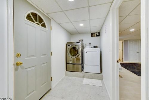 15 5th Ave, Manville NJ  08835-1321 exterior