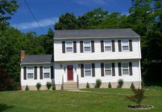 45 Nichols Ave, Huntington, CT 06484-5822