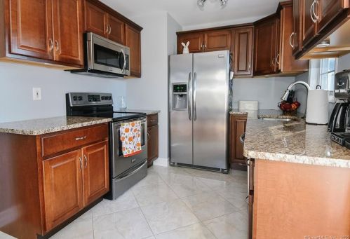 19 Hardwood Rd, Plainville, CT 06062-1209