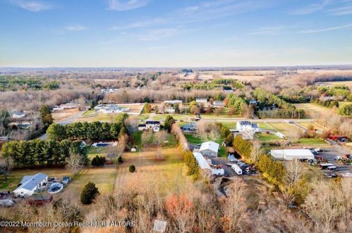 220 Long Swamp Rd, Plumsted Township NJ  08533-2028 exterior