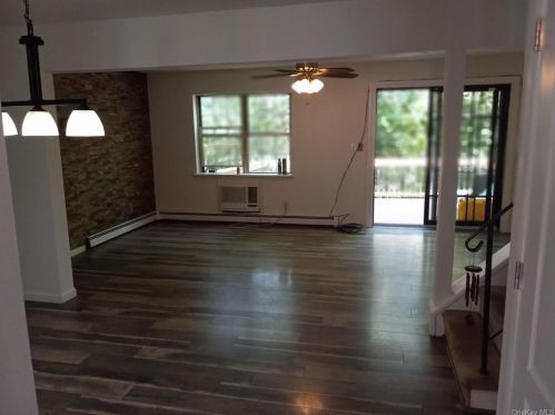 19 Franklin Pl, Washingtonville NY  10992-1354 exterior