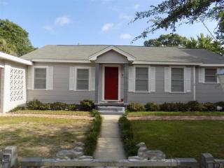 134 Park Dr, Pensacola, FL 32507-2118