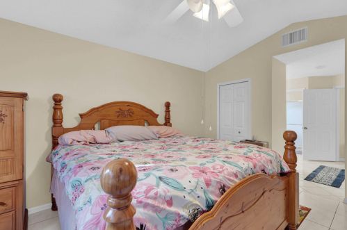 6000 Travelers Way, Fort Pierce FL  34982-4054 exterior