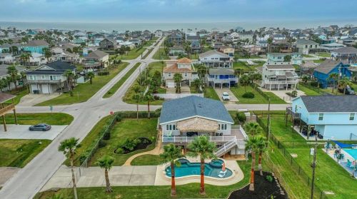 3931 Fort Bend Dr, Galveston, TX