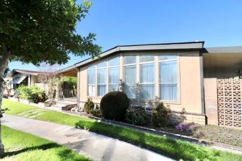 1346 Pleasant Lake Pl, Brea, CA 92821-2827