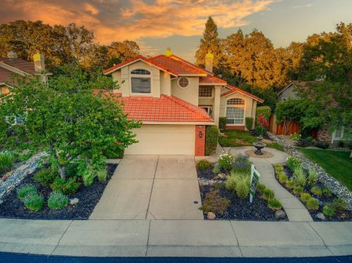 111 Burrill Dr, Folsom CA  95630-2270 exterior