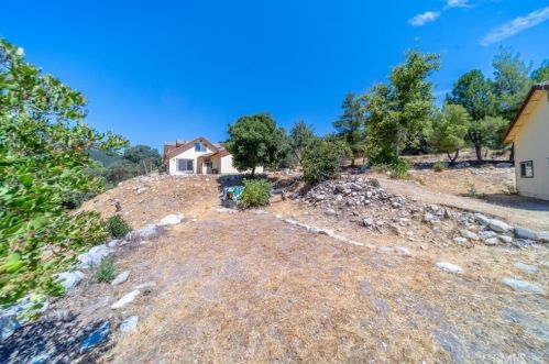 45100 Carmel Vly Rd, Greenfield CA  93927-9757 exterior