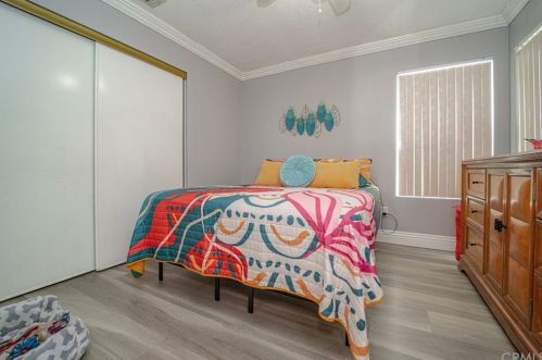 785 Award Dr, Colton CA 92324-2675 exterior