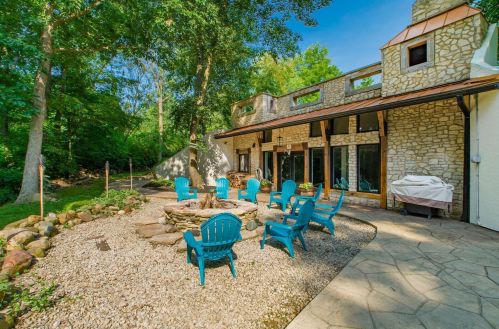 2325 Home Rd, Delaware, OH 43015-8989