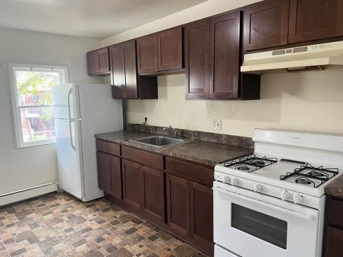 79 West St, Easton PA  18042-3556 exterior