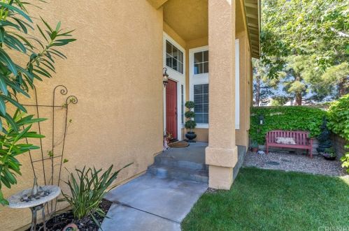 23820 Woodpark Ct, Santa Clarita, CA 91354-1424