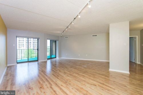 10401 Valley Forge Cir, Norristown, PA 19406-1180