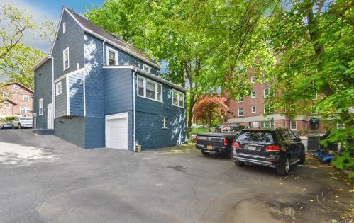 310 Collins Ave, Mount Vernon, NY 10552-1602