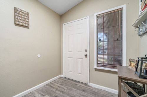 593 Award Dr, Colton CA 92324-2674 exterior