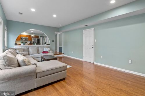 770 Dawes Dr, Yardley PA 19067-4335 exterior