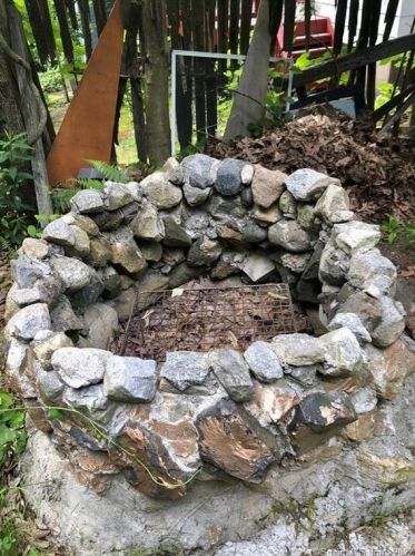 18 Simsbury St, Waterbury CT  06704-2719 exterior