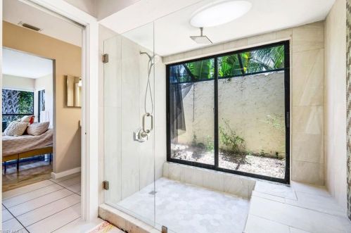 2266 Kings Lake Blvd, Naples FL  34112-5321 exterior