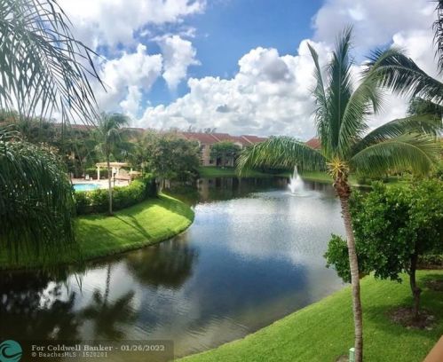 422 Villa Cir, Boynton Beach, FL 33435-8911