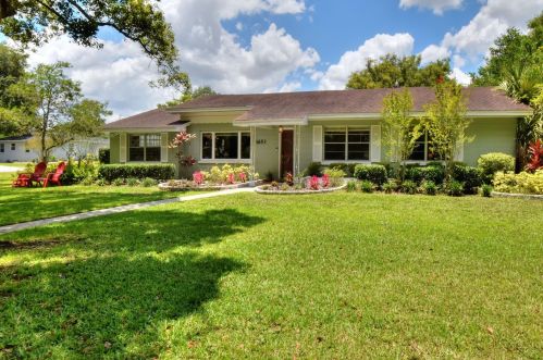 1653 Camphor Dr, Lakeland FL  33803-2037 exterior