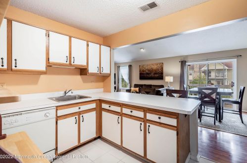 2 Nashville Ct, Tinton Falls NJ 07712-3181 exterior